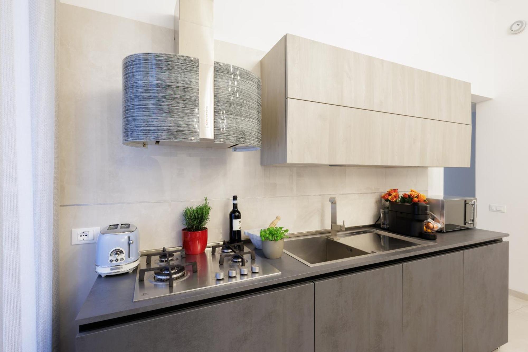 Genoa Lux Apartments With Parking ภายนอก รูปภาพ