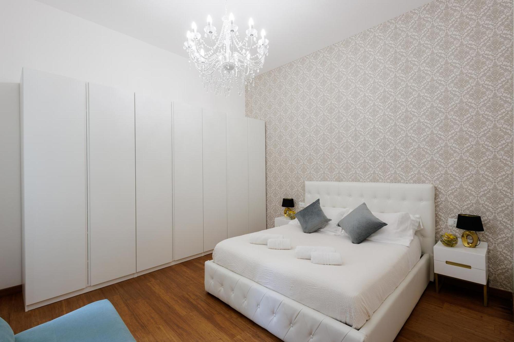 Genoa Lux Apartments With Parking ภายนอก รูปภาพ