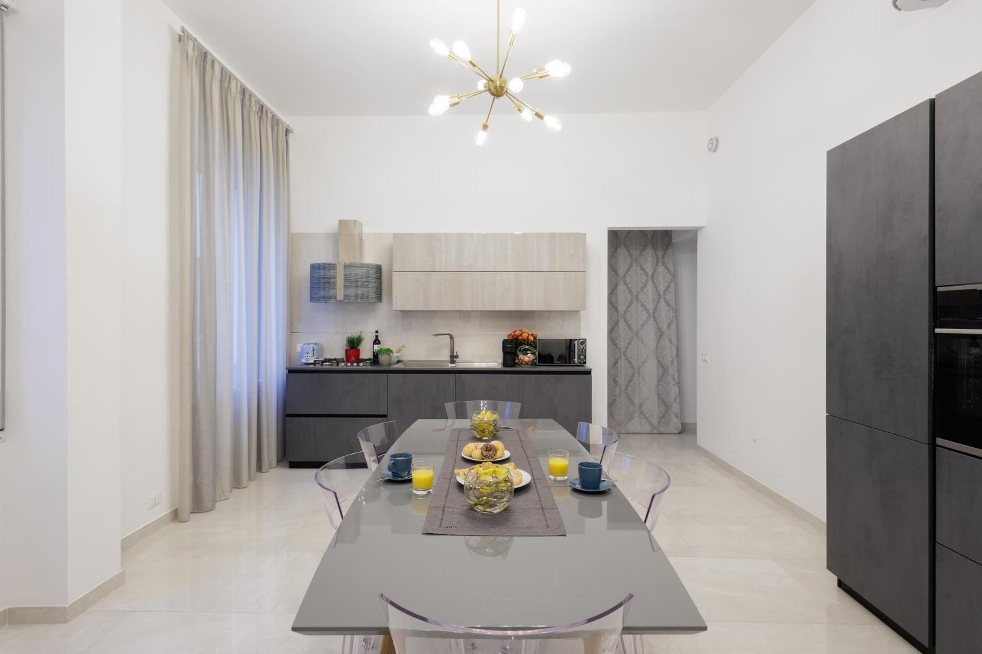 Genoa Lux Apartments With Parking ภายนอก รูปภาพ