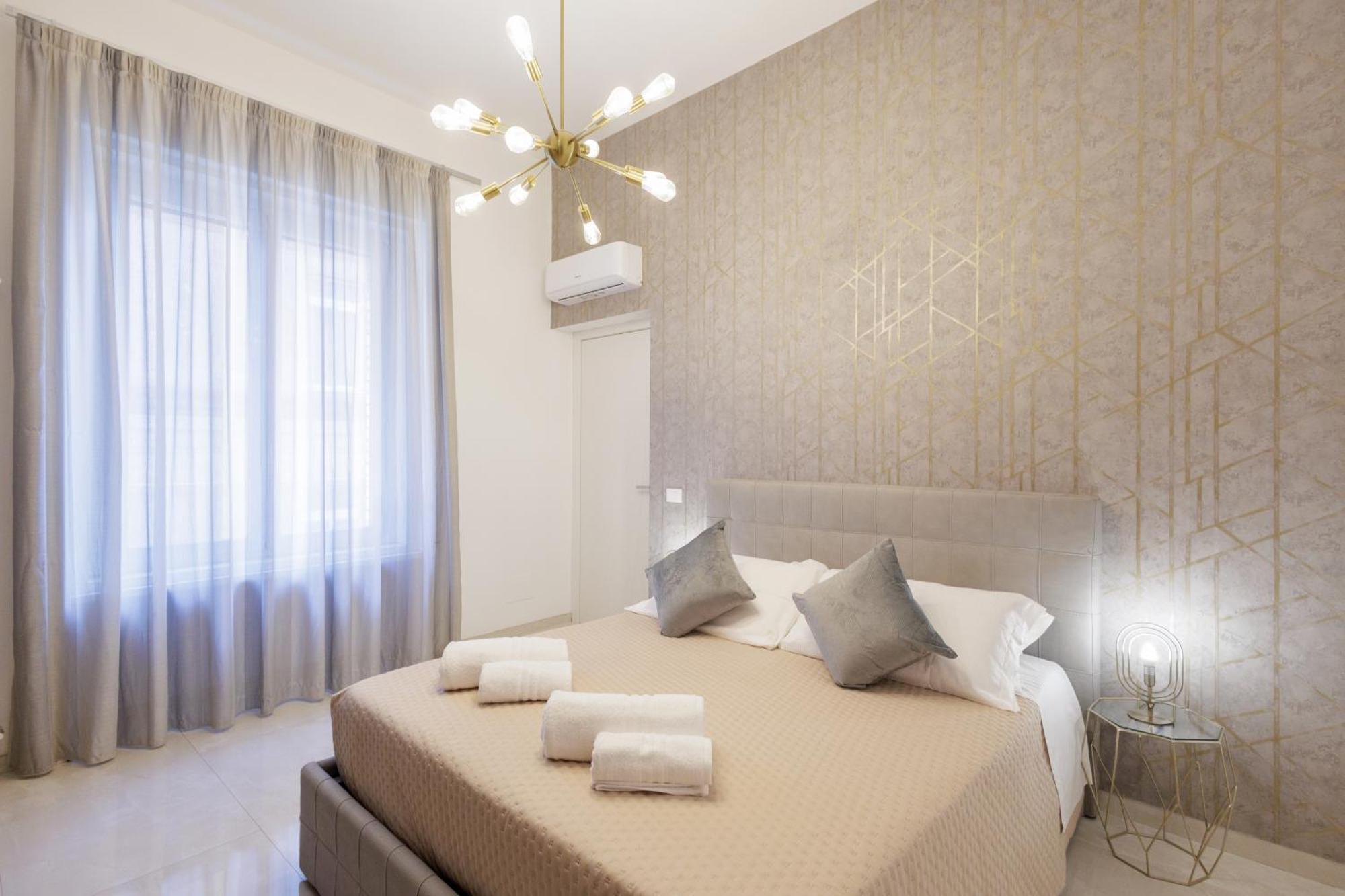 Genoa Lux Apartments With Parking ภายนอก รูปภาพ