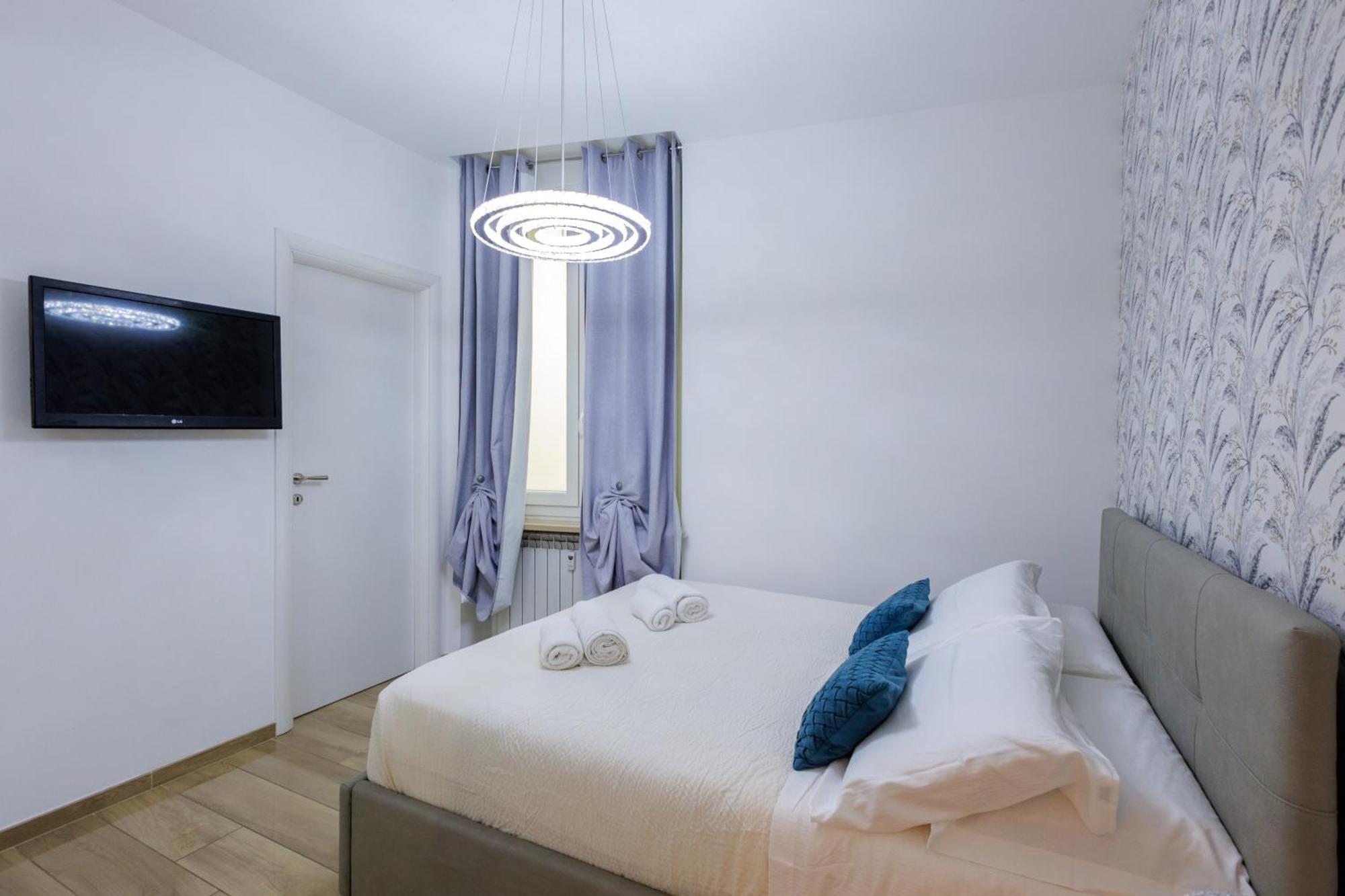 Genoa Lux Apartments With Parking ภายนอก รูปภาพ