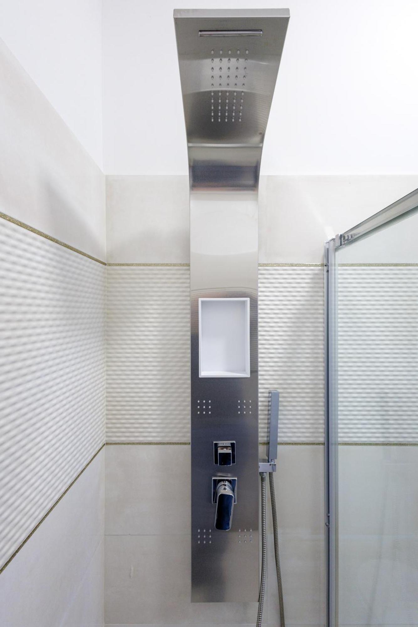 Genoa Lux Apartments With Parking ภายนอก รูปภาพ