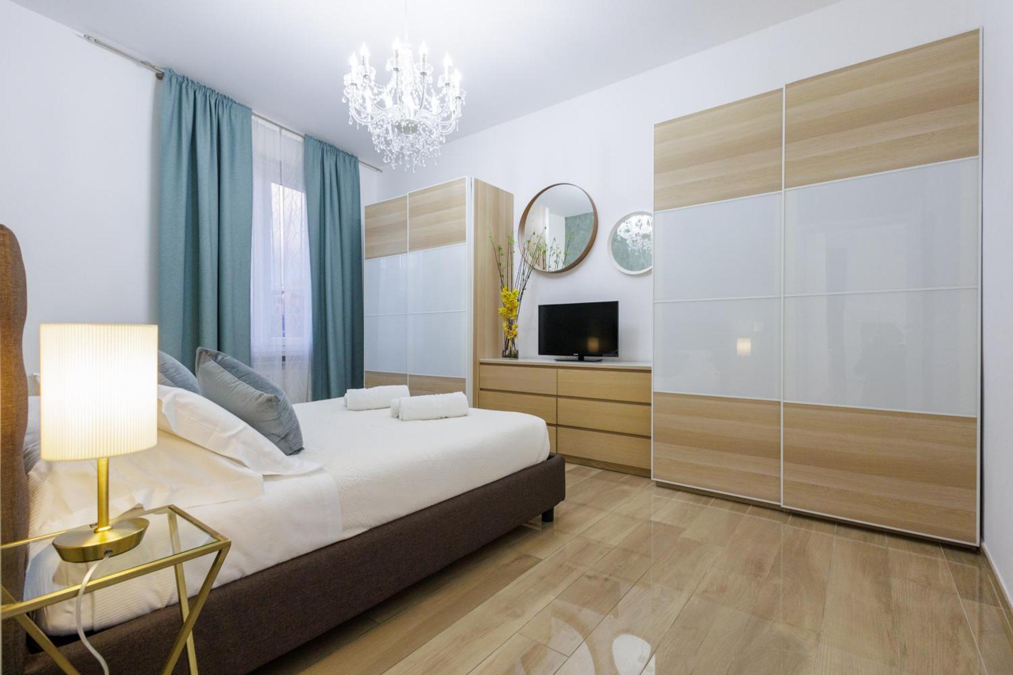 Genoa Lux Apartments With Parking ภายนอก รูปภาพ