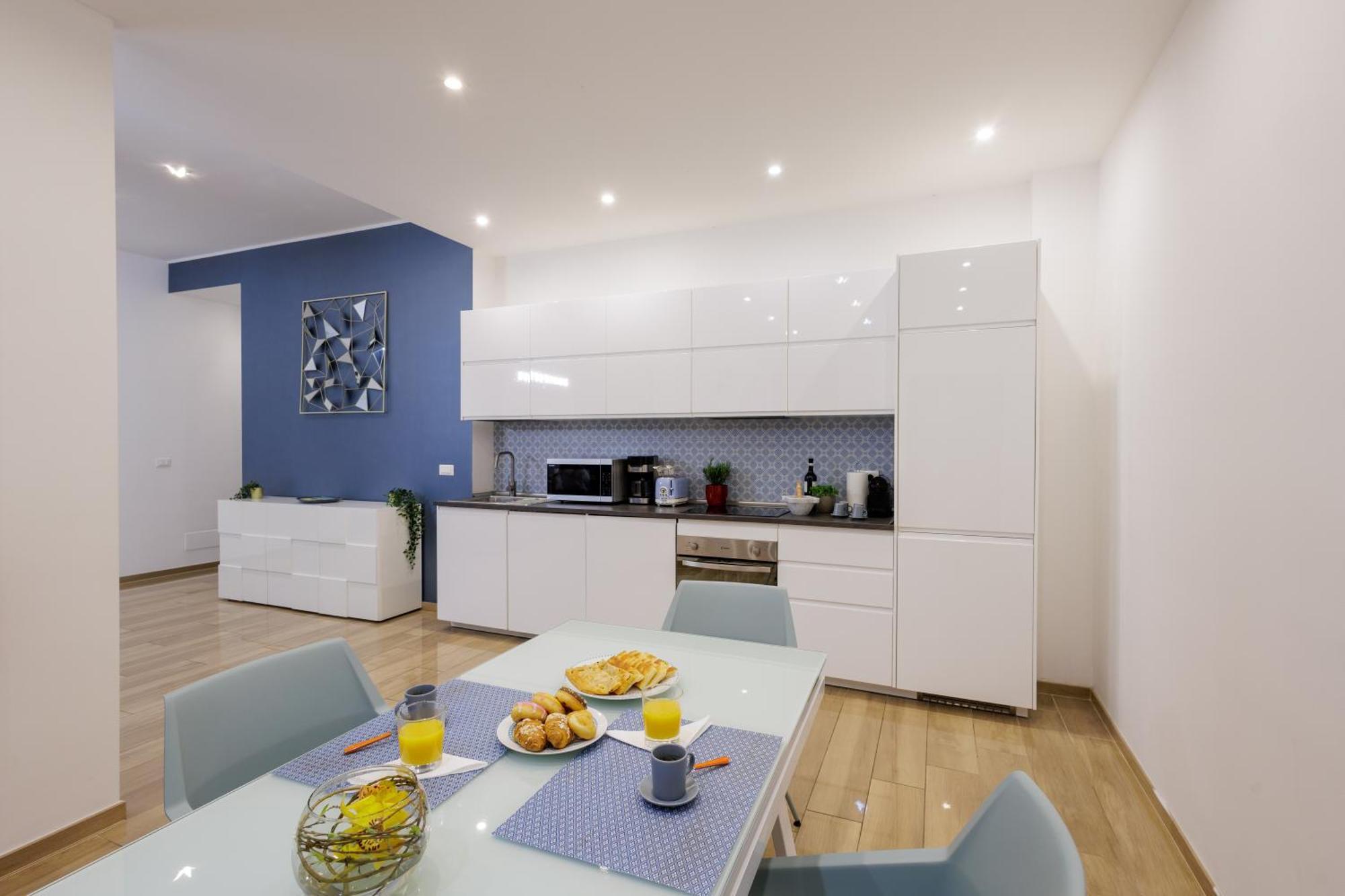 Genoa Lux Apartments With Parking ภายนอก รูปภาพ